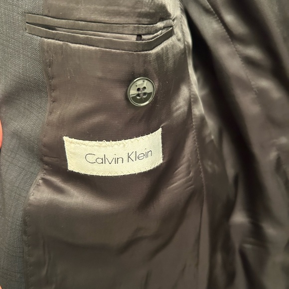 Calvin Klein Suit Jacket & Pants (38R Jacket & 30x29 pants) - Picture 3 of 6